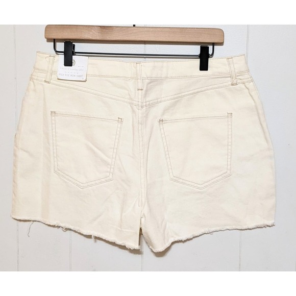 House of Harlow 1960 Womens High Rise Mom Shorts Size 30 Cream Button Fly NWT - Picture 2 of 4